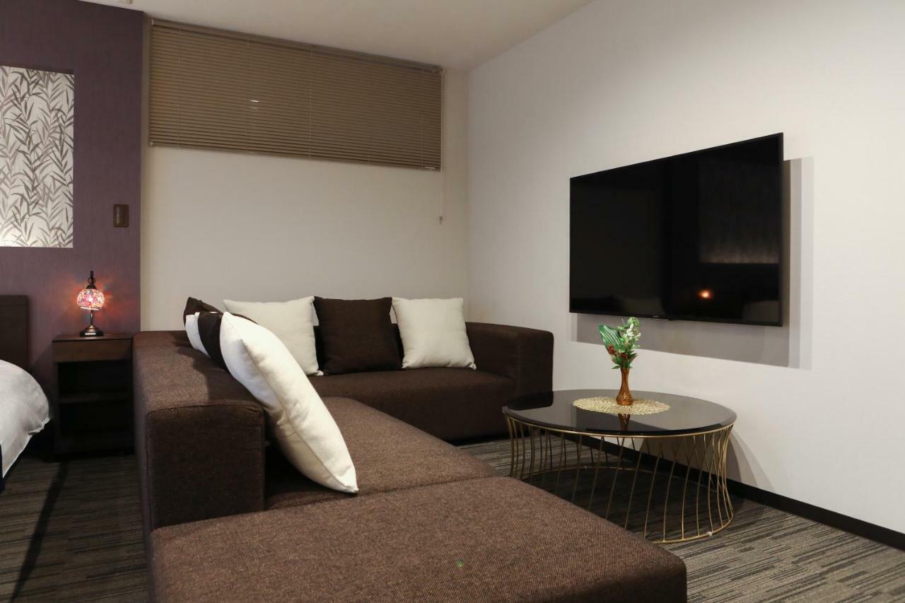 GRAND BASE Hakata Aparthotel Fukuoka  Bagian luar foto