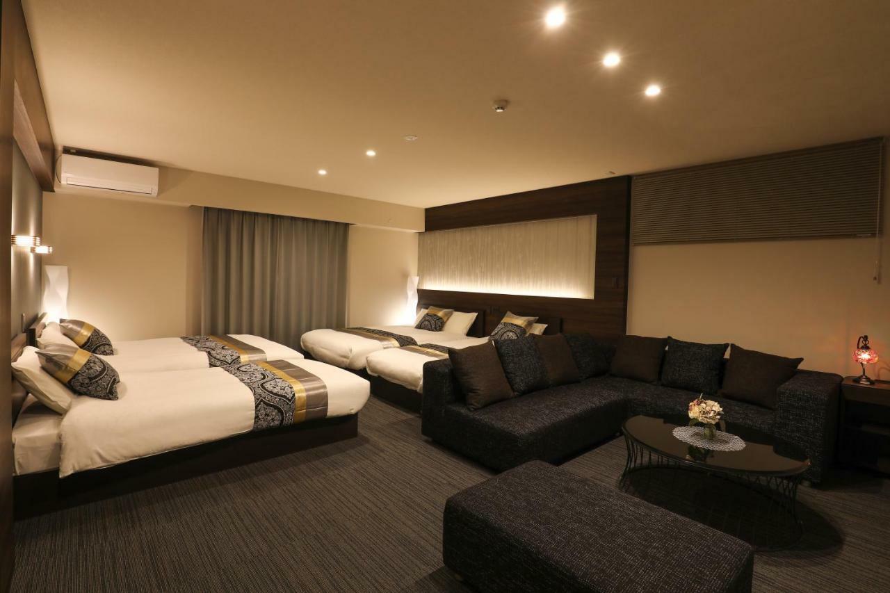 GRAND BASE Hakata Aparthotel Fukuoka  Bagian luar foto